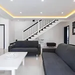 Elodie By Interhome *