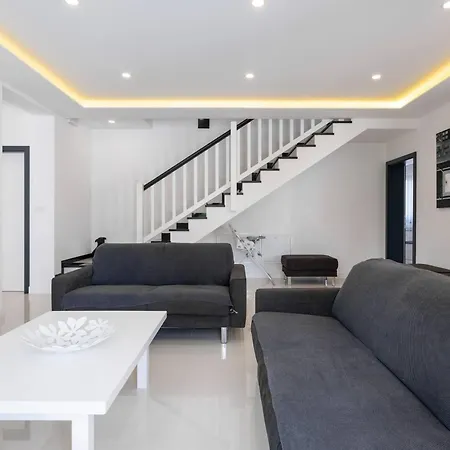 Elodie By Interhome *