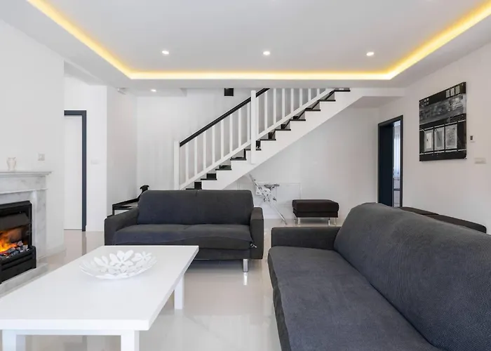 Elodie By Interhome *