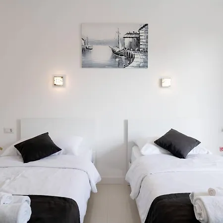 Elodie By Interhome